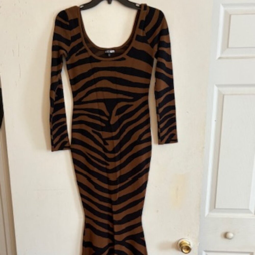 Fashion Nova Tiger Print Sweater Dress, Sz L, NWOT